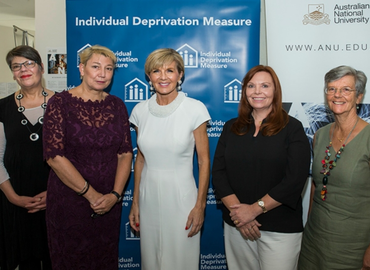 A photo of IDM team members with former Foreign Minister Julie Bishop